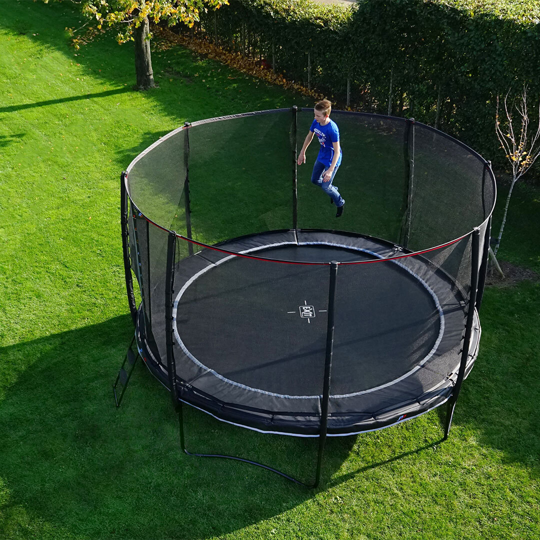skammel atomar Karu En rund eller en rektangulær trampolin? | EXIT Toys