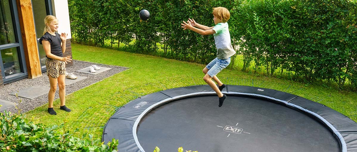 Vær forvisset om sikre trampolinspring med sikkerhedsfliser