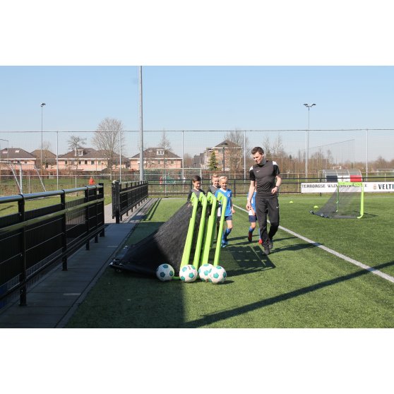 41.20.11.00-exit-gio-steel-football-goal-300x100cm-set-of-2-green-black-5