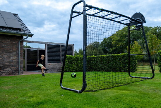 To nye udgaver: kompakt 205 og rummelig 305, begge modul&aelig;re og robuste.